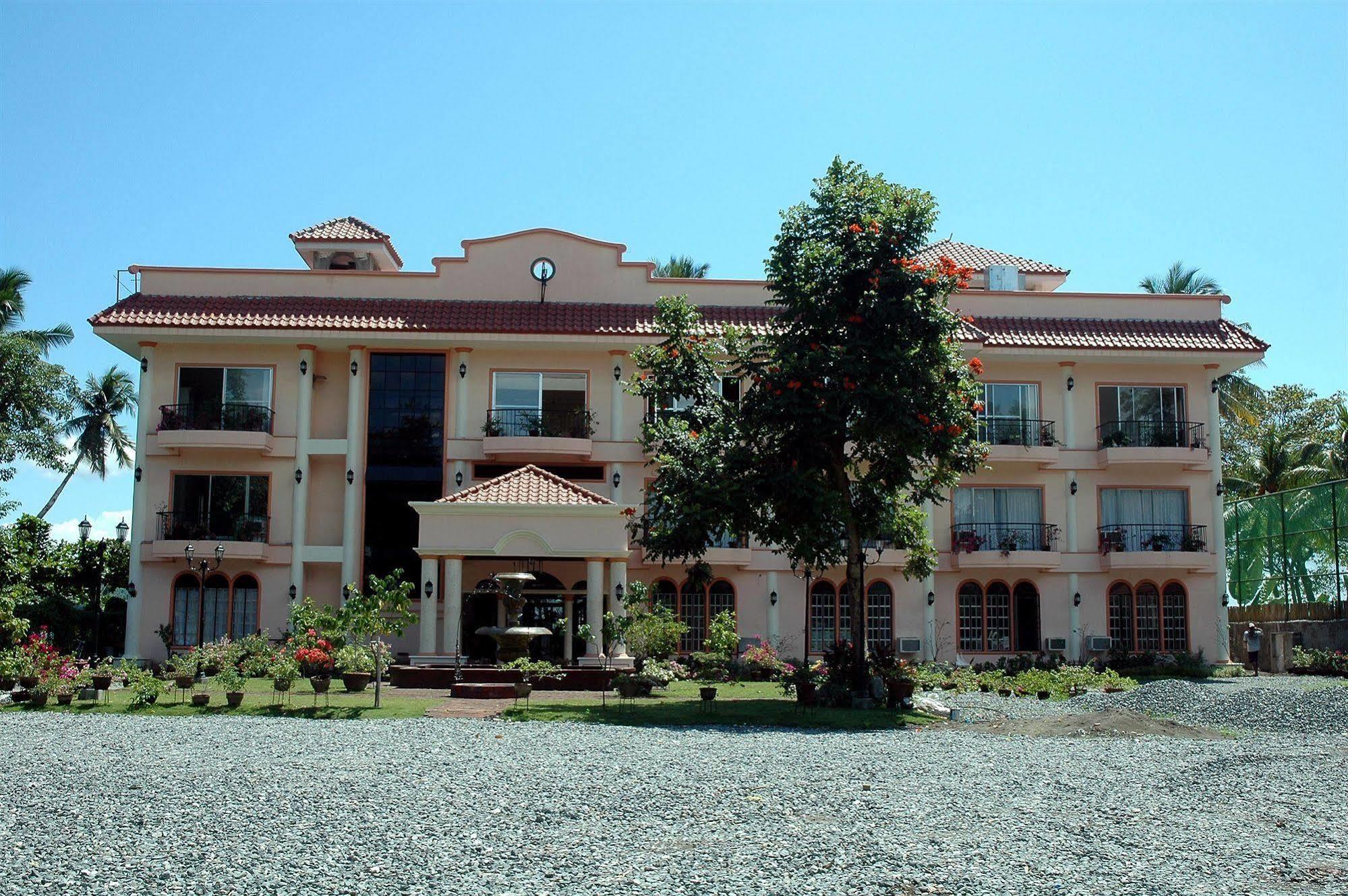 Chateau Del Mar Davao Exterior photo